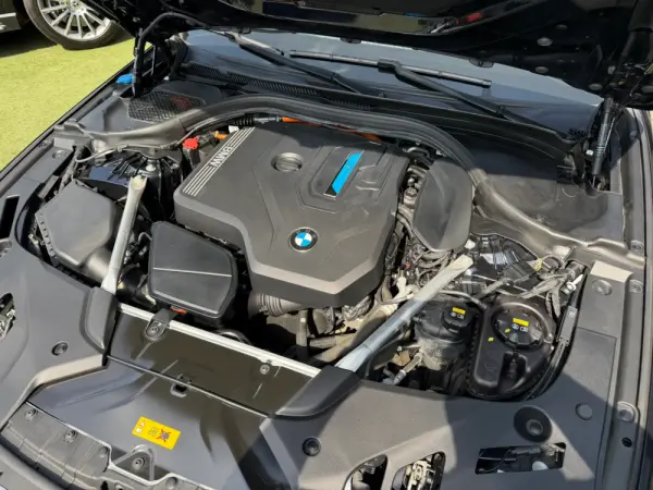 BMW 520 e Pack M 82