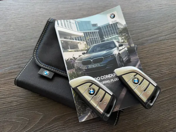 BMW 520 e Pack M 83