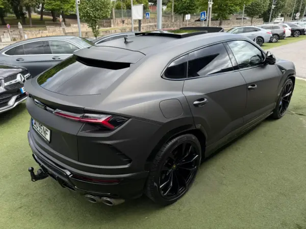 Lamborghini Urus 4.0 V8 16