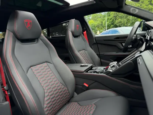 Lamborghini Urus 4.0 V8 26