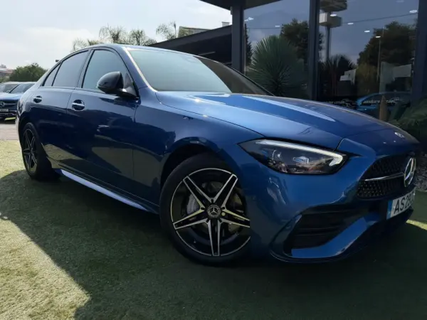 Mercedes-Benz C 300 e AMG Line 11