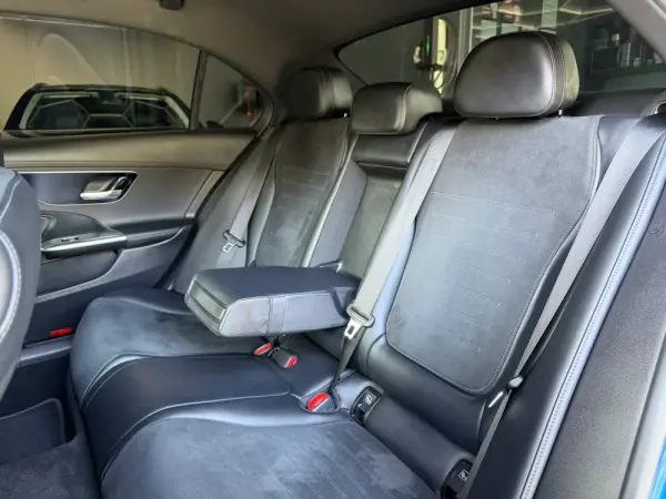 Mercedes-Benz C 300 e AMG Line 23