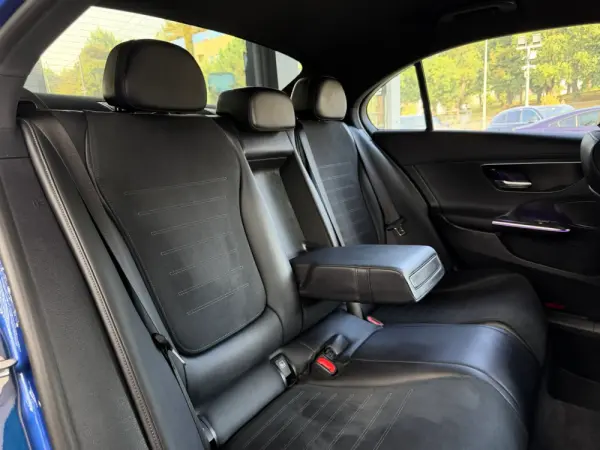 Mercedes-Benz C 300 e AMG Line 24