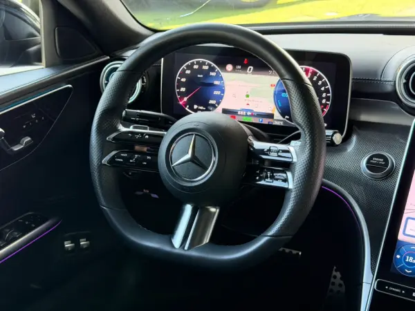 Mercedes-Benz C 300 e AMG Line 28
