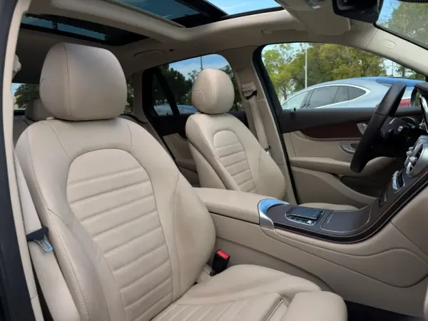Mercedes-Benz GLC 300 de 4Matic 22