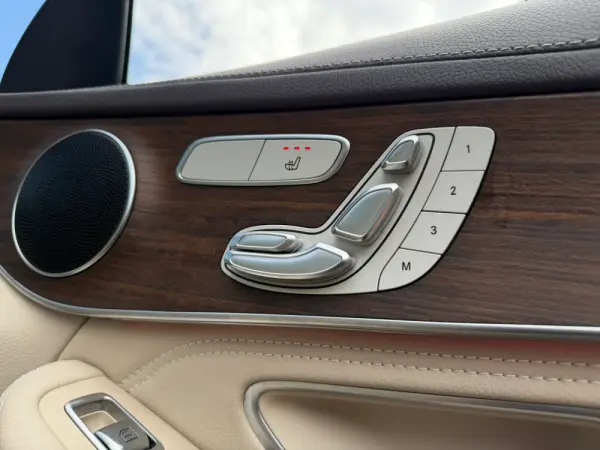 Mercedes-Benz GLC 300 de 4Matic 24