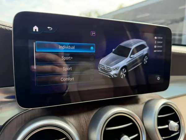 Mercedes-Benz GLC 300 de 4Matic 69