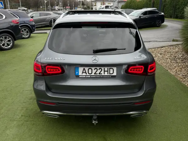 Mercedes-Benz GLC 300 e 4Matic 14