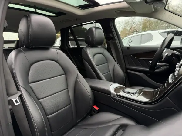 Mercedes-Benz GLC 300 e 4Matic 23
