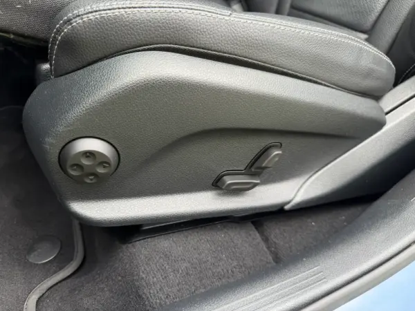 Mercedes-Benz GLC 300 de Coupé 4Matic 14