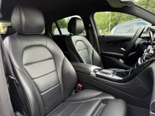 Mercedes-Benz GLC 300 de Coupé 4Matic 17