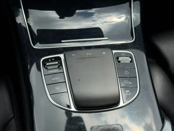 Mercedes-Benz GLC 300 de Coupé 4Matic 67