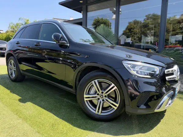 Mercedes-Benz GLC 300 de 4Matic 8