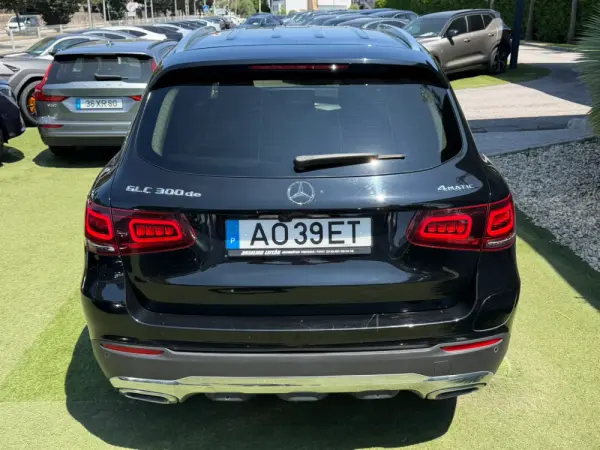 Mercedes-Benz GLC 300 de 4Matic 12