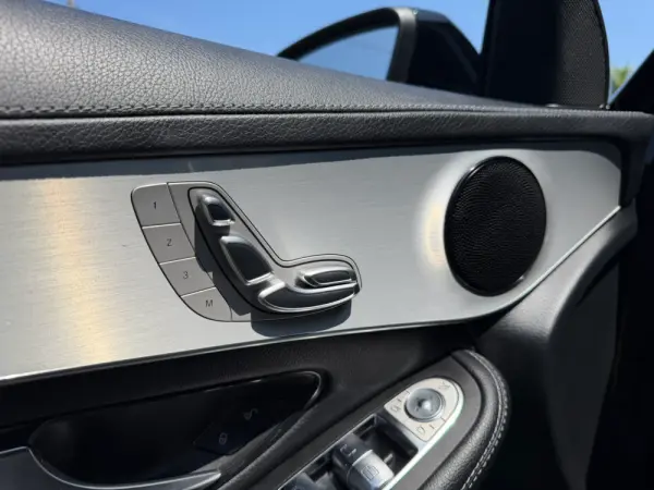 Mercedes-Benz GLC 300 de 4Matic 17