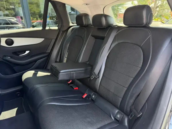 Mercedes-Benz GLC 300 de 4Matic 22