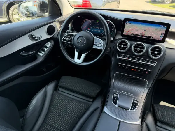 Mercedes-Benz GLC 300 de 4Matic 25