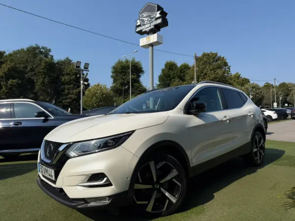 Nissan Qashqai 1.6 dCi Tekna Premium Pele Preta Xtronic 1