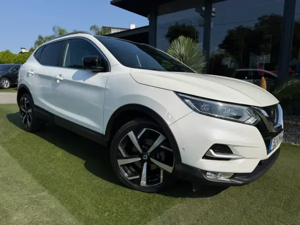 Nissan Qashqai 1.6 dCi Tekna Premium Pele Preta Xtronic 9