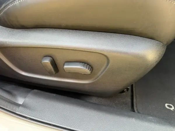 Nissan Qashqai 1.6 dCi Tekna Premium Pele Preta Xtronic 21