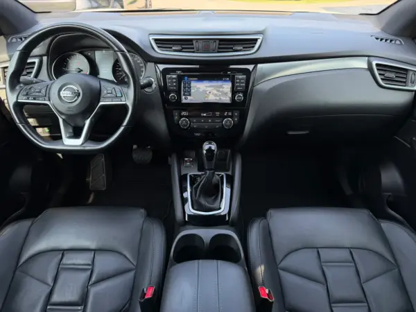 Nissan Qashqai 1.6 dCi Tekna Premium Pele Preta Xtronic 25