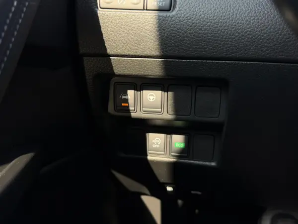 Nissan Qashqai 1.6 dCi Tekna Premium Pele Preta Xtronic 29