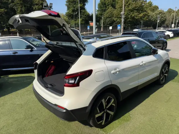 Nissan Qashqai 1.6 dCi Tekna Premium Pele Preta Xtronic 57