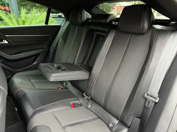 Peugeot 508 1.6 Hybrid GT e-EAT8 21