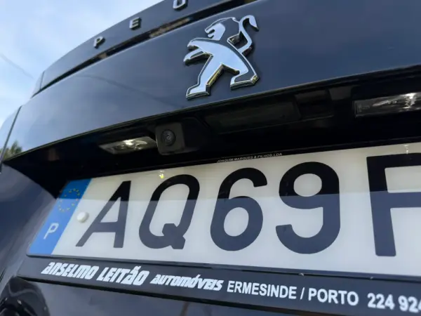 Peugeot e-2008 50 kWh GT 11