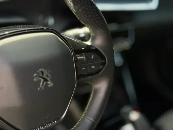 Peugeot e-2008 50 kWh GT 35