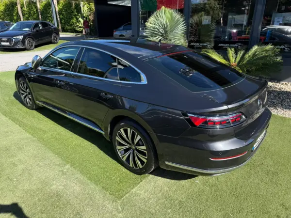 Volkswagen Arteon 2.0 TDI Elegance DSG 11