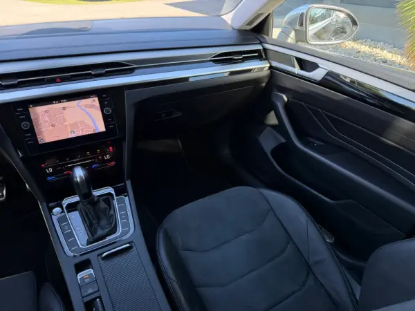 Volkswagen Arteon 2.0 TDI Elegance DSG 21