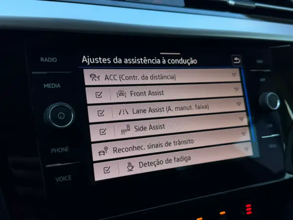 Volkswagen Arteon 2.0 TDI Elegance DSG 44