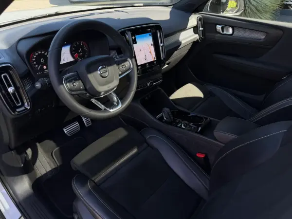 Volvo XC 40 1.5 T4 PHEV R-Design 3