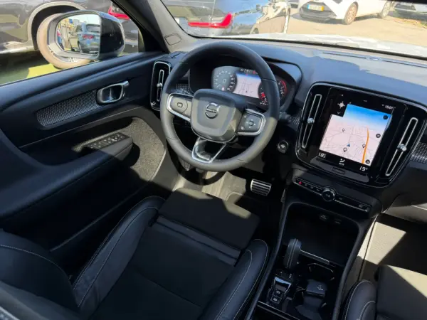 Volvo XC 40 1.5 T4 PHEV R-Design 27