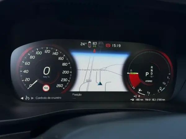 Volvo XC 40 1.5 T4 PHEV R-Design 32
