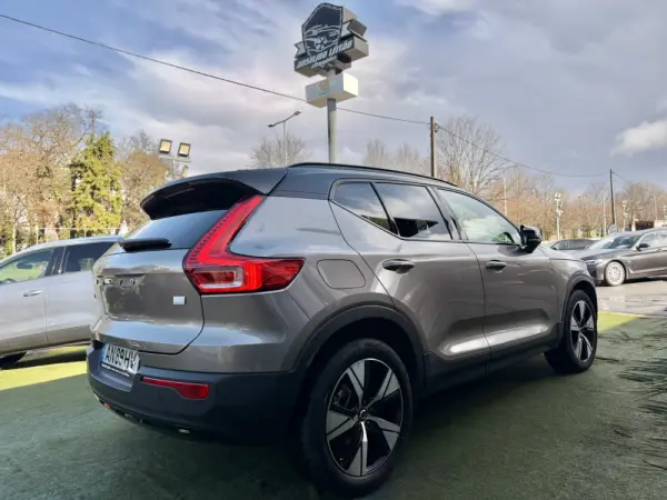 Volvo XC 40 1.5 T5 PHEV R-Design 4