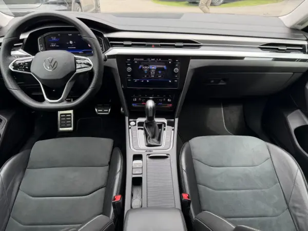 Volkswagen Arteon 2.0 TDI Elegance DSG 11