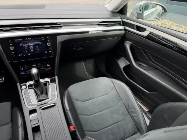 Volkswagen Arteon 2.0 TDI Elegance DSG 14