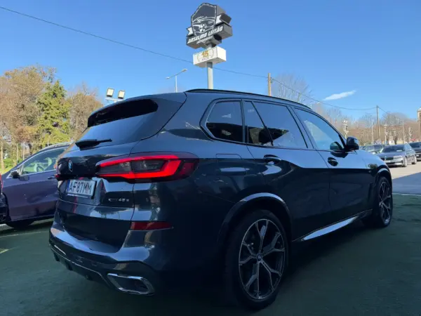 BMW X5 45 e xDrive Pack M 4
