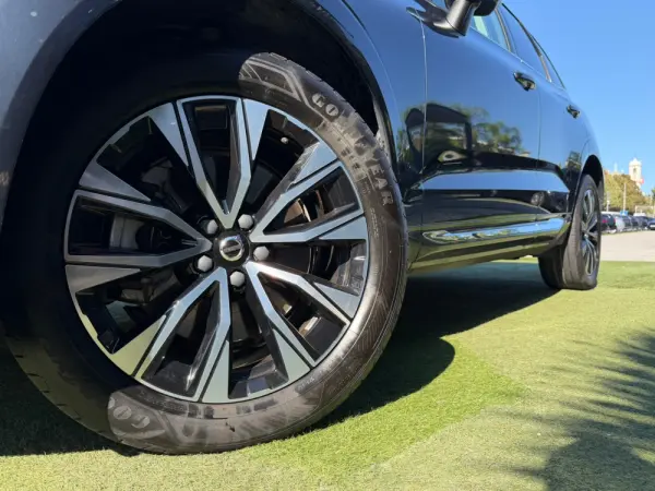 Volvo XC 60 2.0 B4 Plus Bright 5