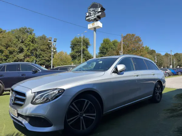 Mercedes-Benz E 220 d Avantgarde 3