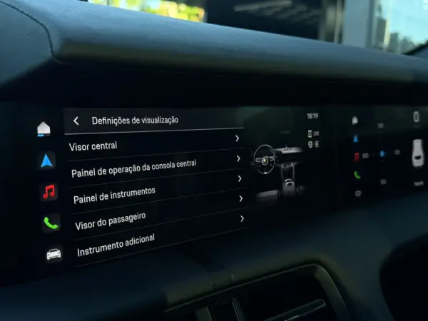 Porsche Taycan Sport Turismo Standard 64