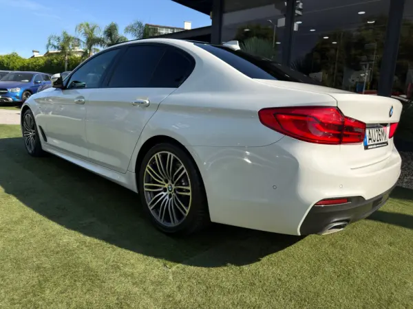 BMW 520 d Pack M Auto 15