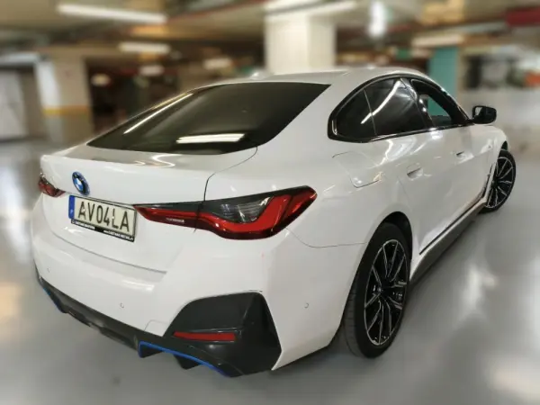BMW i4 eDrive40 Pack Desportivo M 2