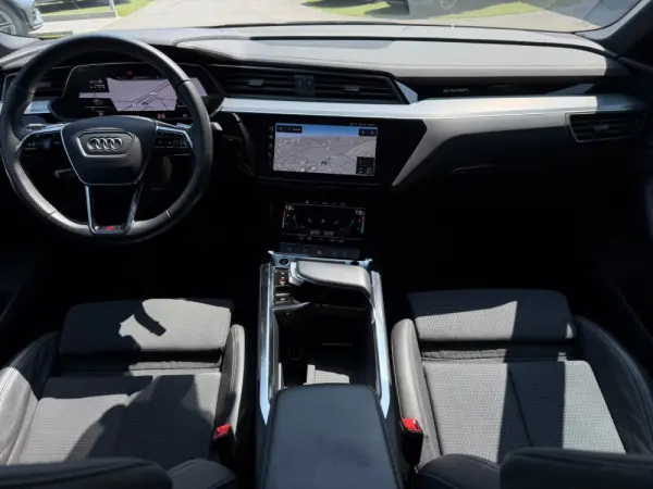 Audi e-tron Sportback 55 quattro S line 24