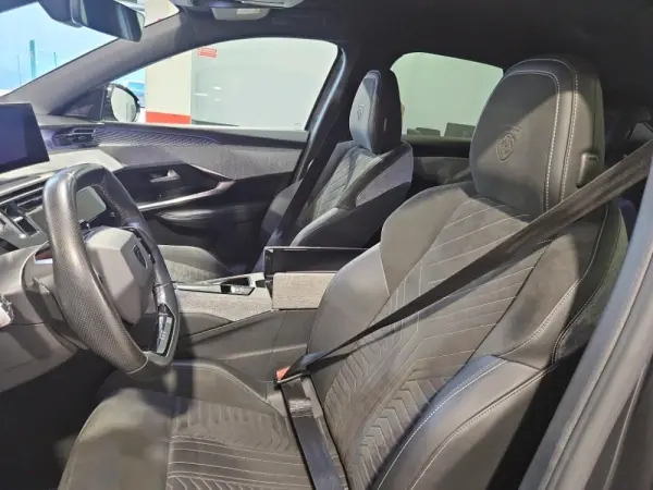 Peugeot E-3008 73 kWh GT 3