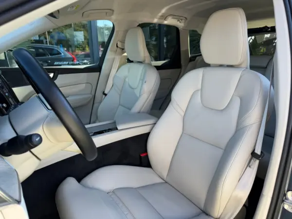 Volvo XC 60 2.0 B4 Plus Bright 16