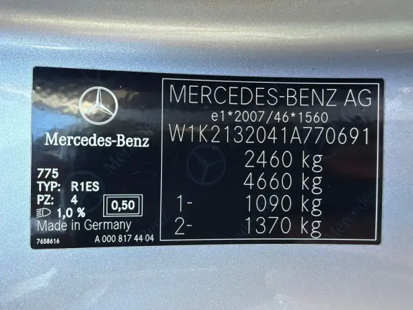 Mercedes-Benz E 220 d Avantgarde 74