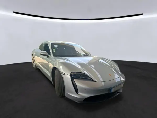 Porsche Taycan 4S 3